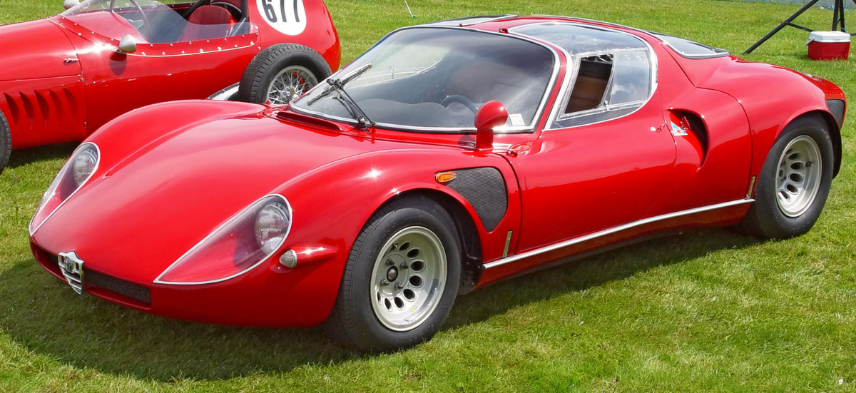 Samochód Alfa Romeo 33  Stradale z 1968 roku