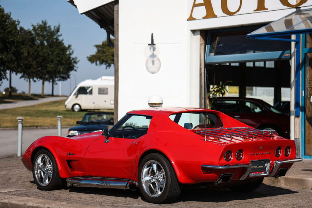 Chevrolet Corvette C3 1973 z tyłu